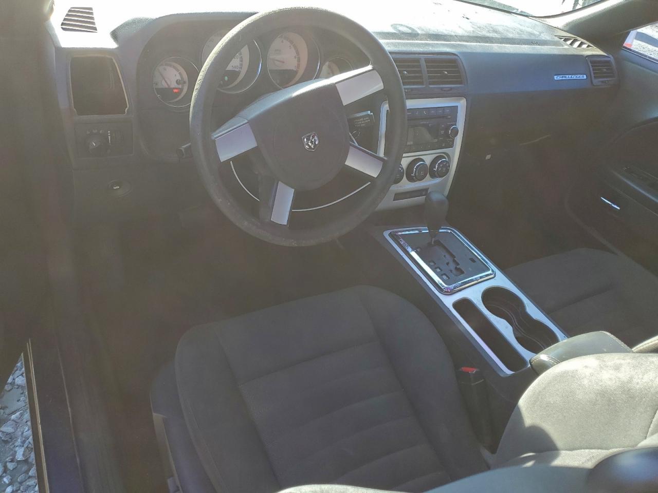 Dodge Challenger Se Image 7