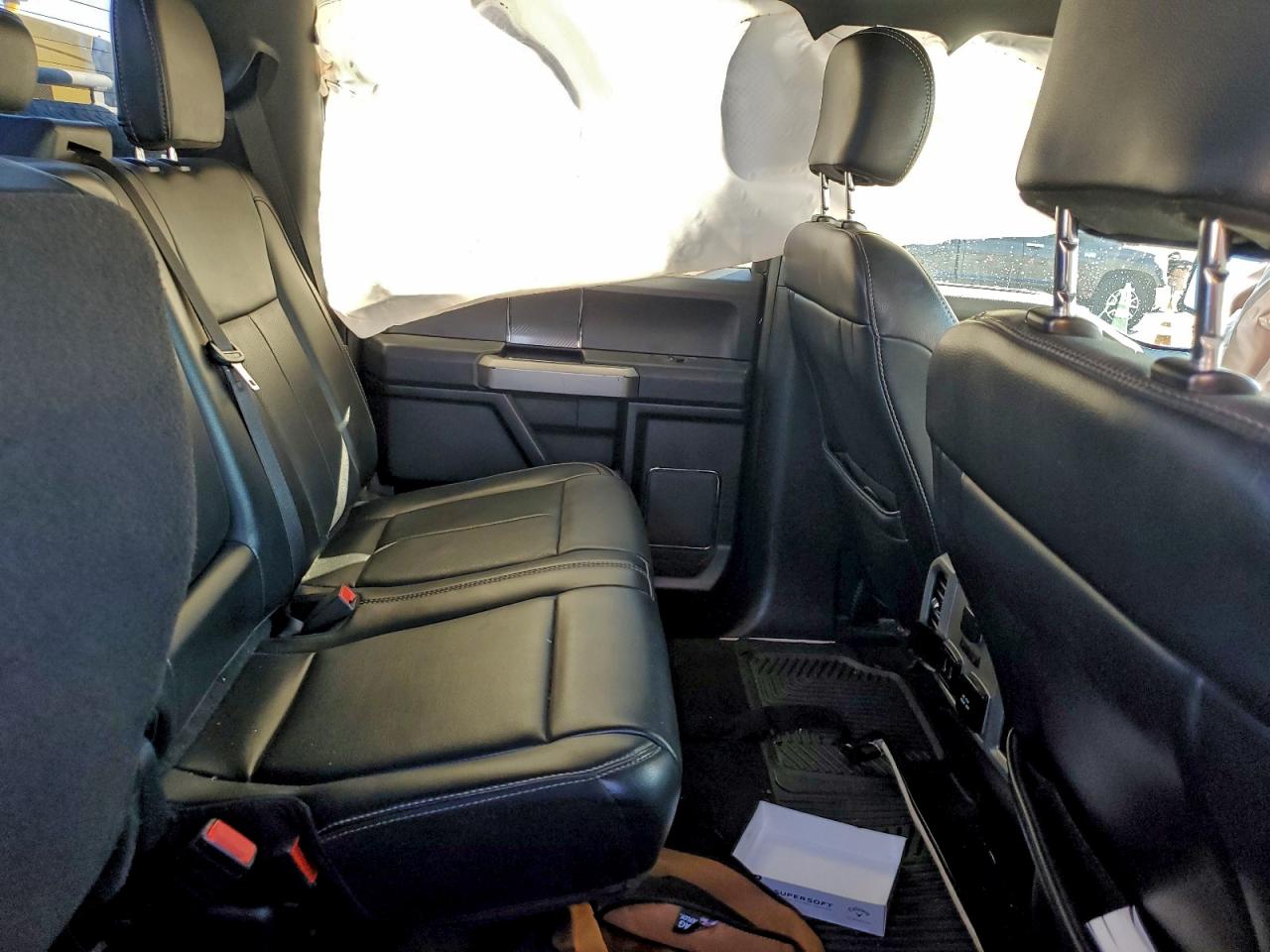 Ford F-150 Supercrew Image 11