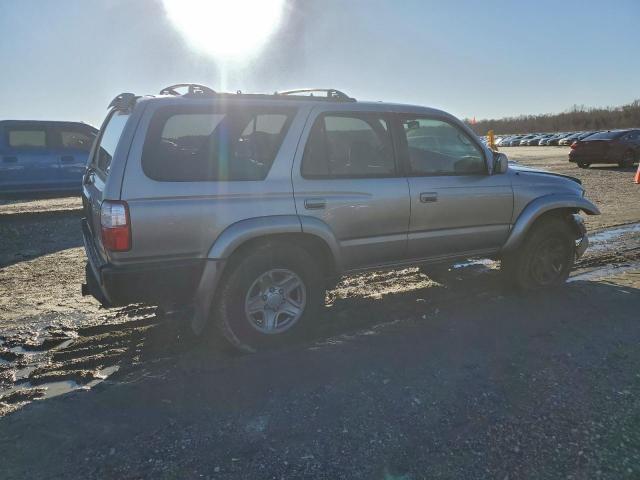 Toyota 4Runner Sr5 Image 6