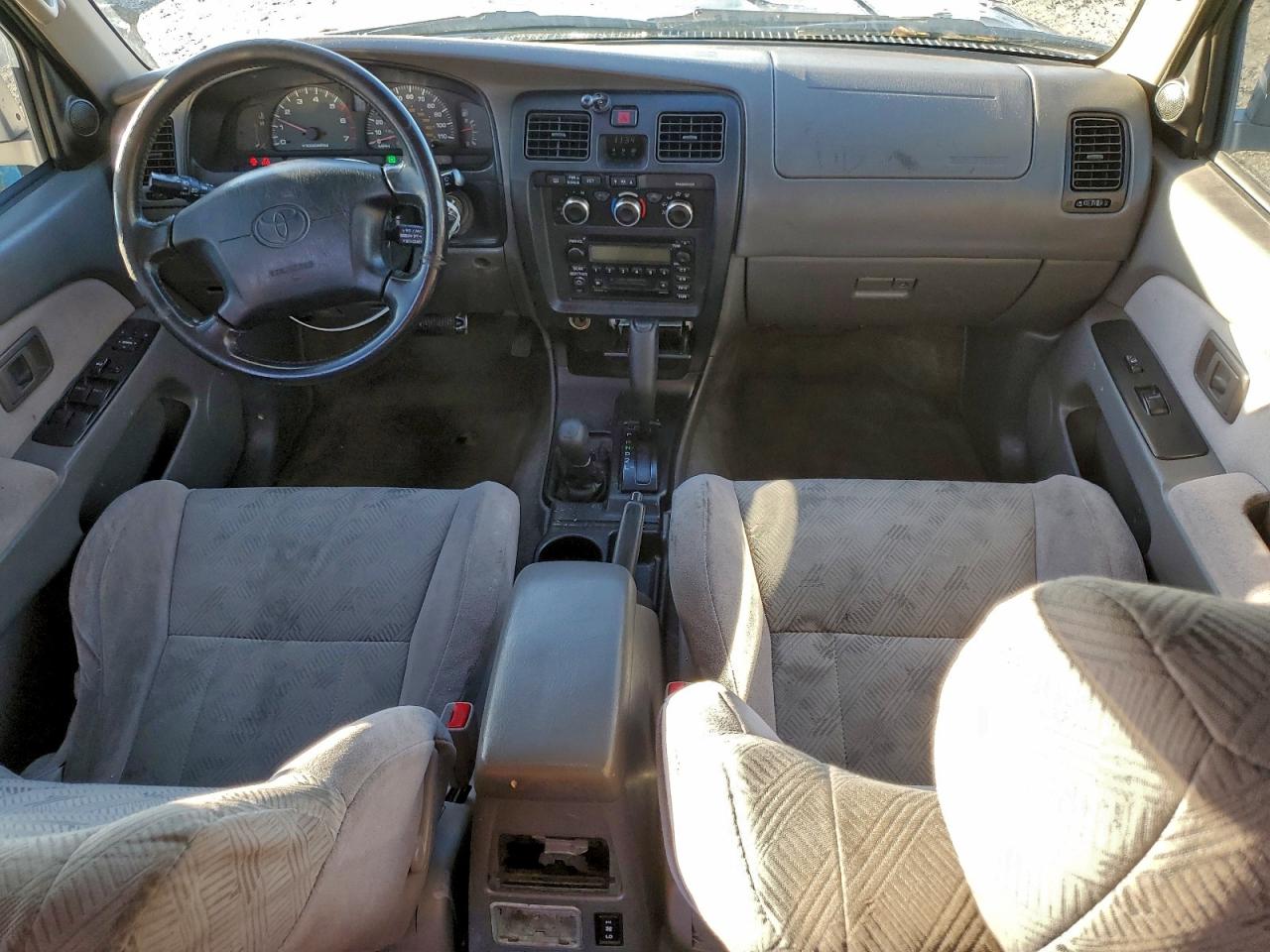 Toyota 4Runner Sr5 Image 5