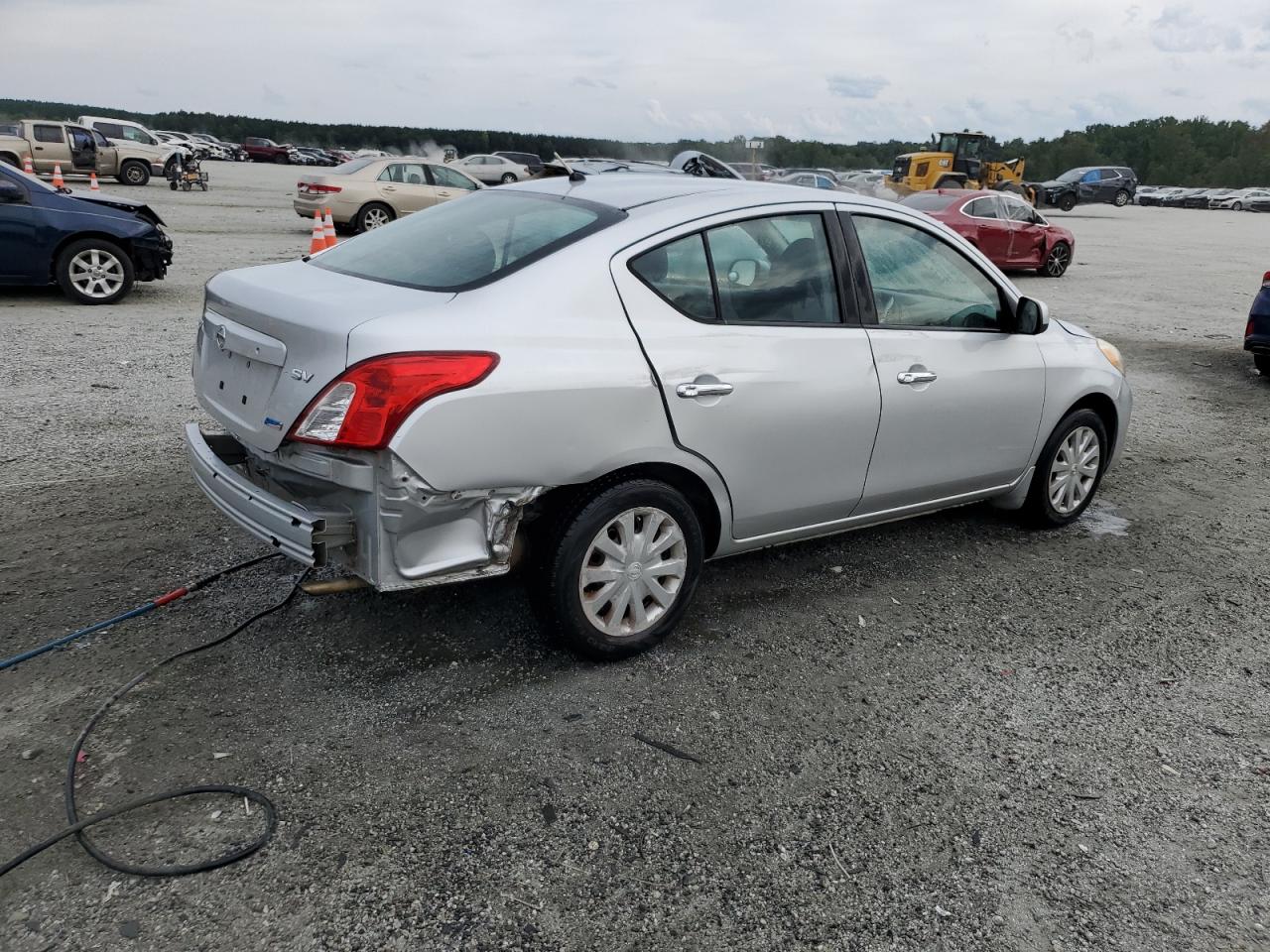 Nissan Versa S Image 6