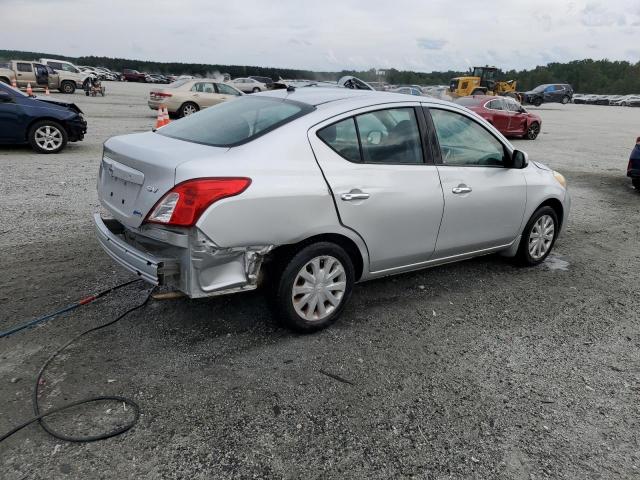 Nissan Versa S Image 6