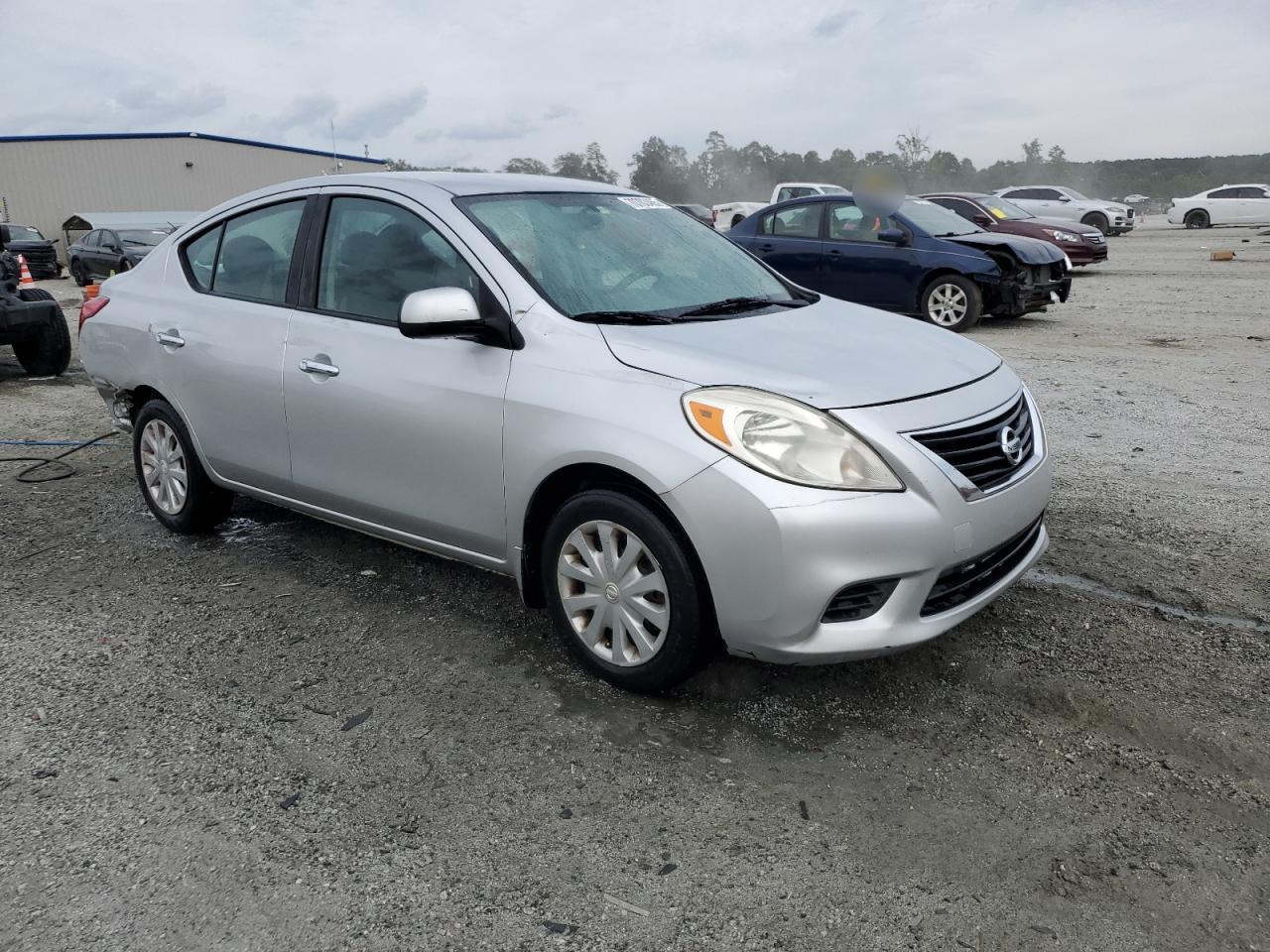 Nissan Versa S Image 4