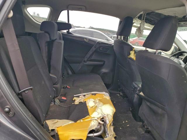 Toyota RAV4 Le Image 10