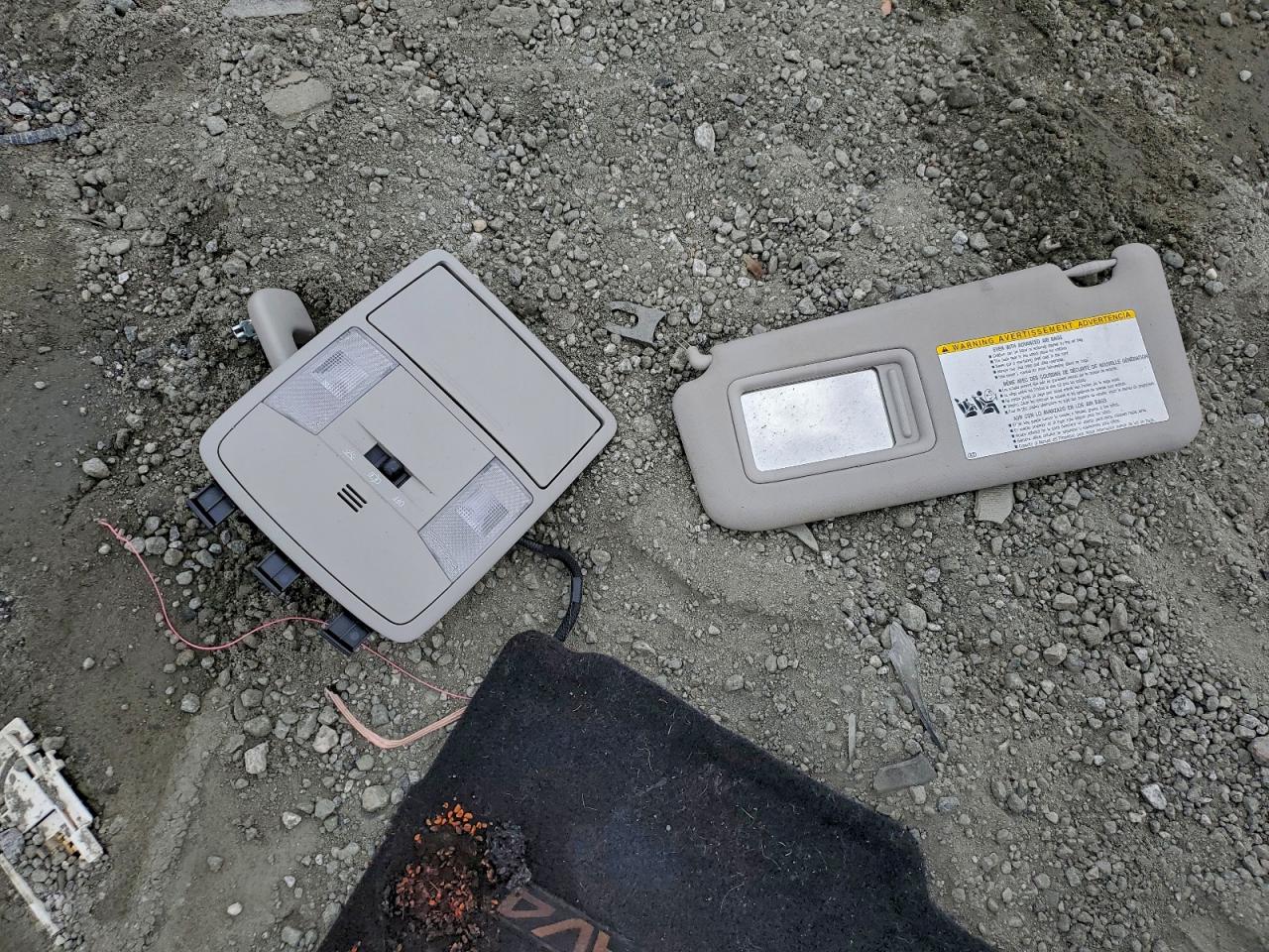 Toyota RAV4 Le Image 11