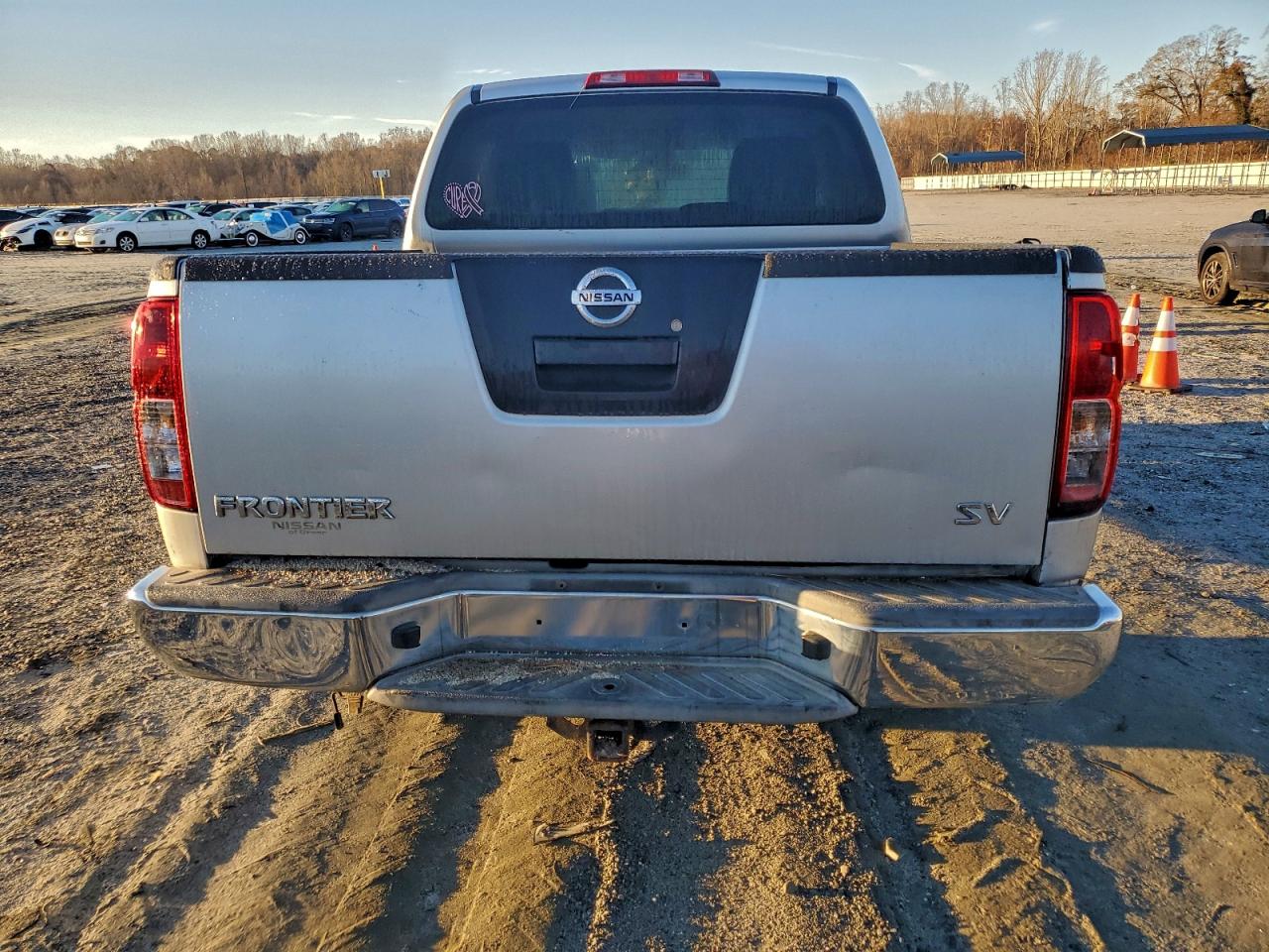 Nissan Frontier S Image 11
