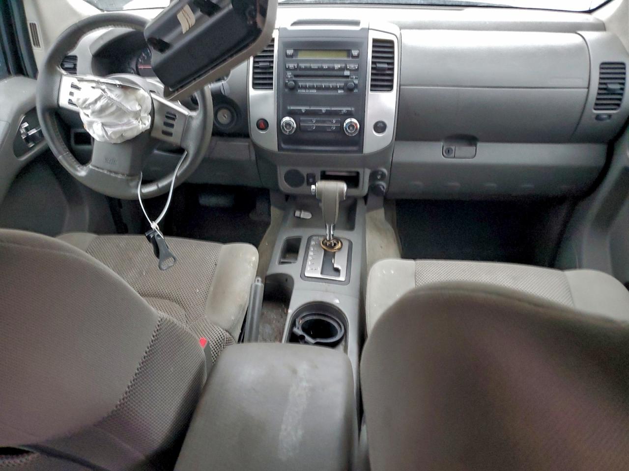 Nissan Frontier S Image 3