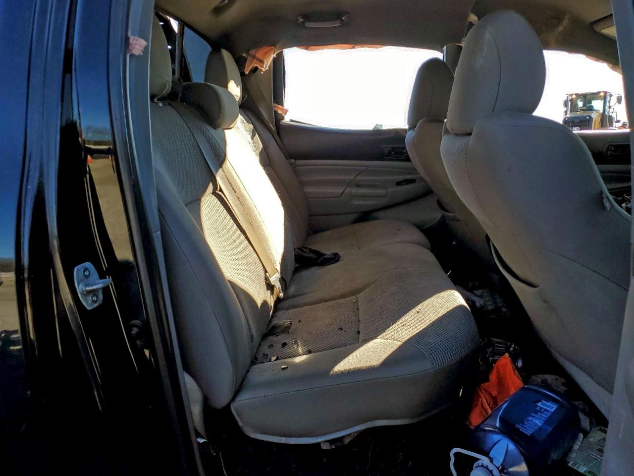 Toyota Tacoma Double Cab Image 10