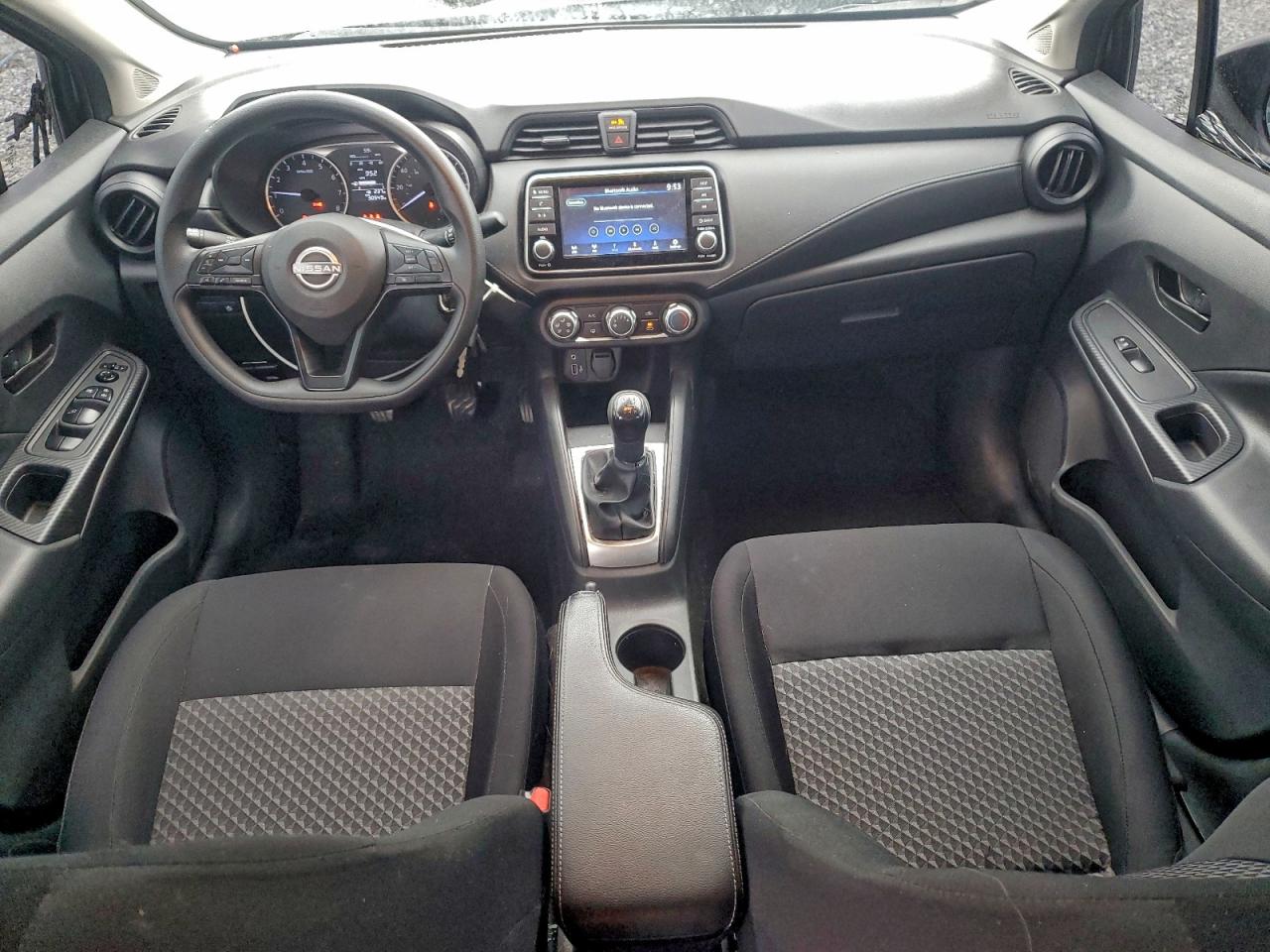 Nissan Versa S Image 7