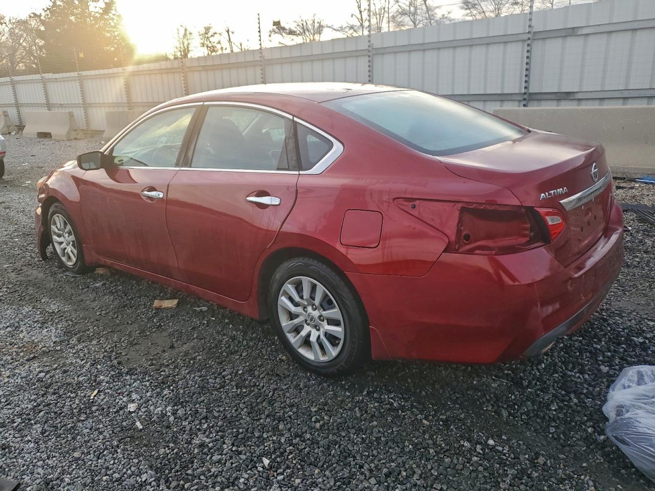 Nissan Altima 2.5 Image 3