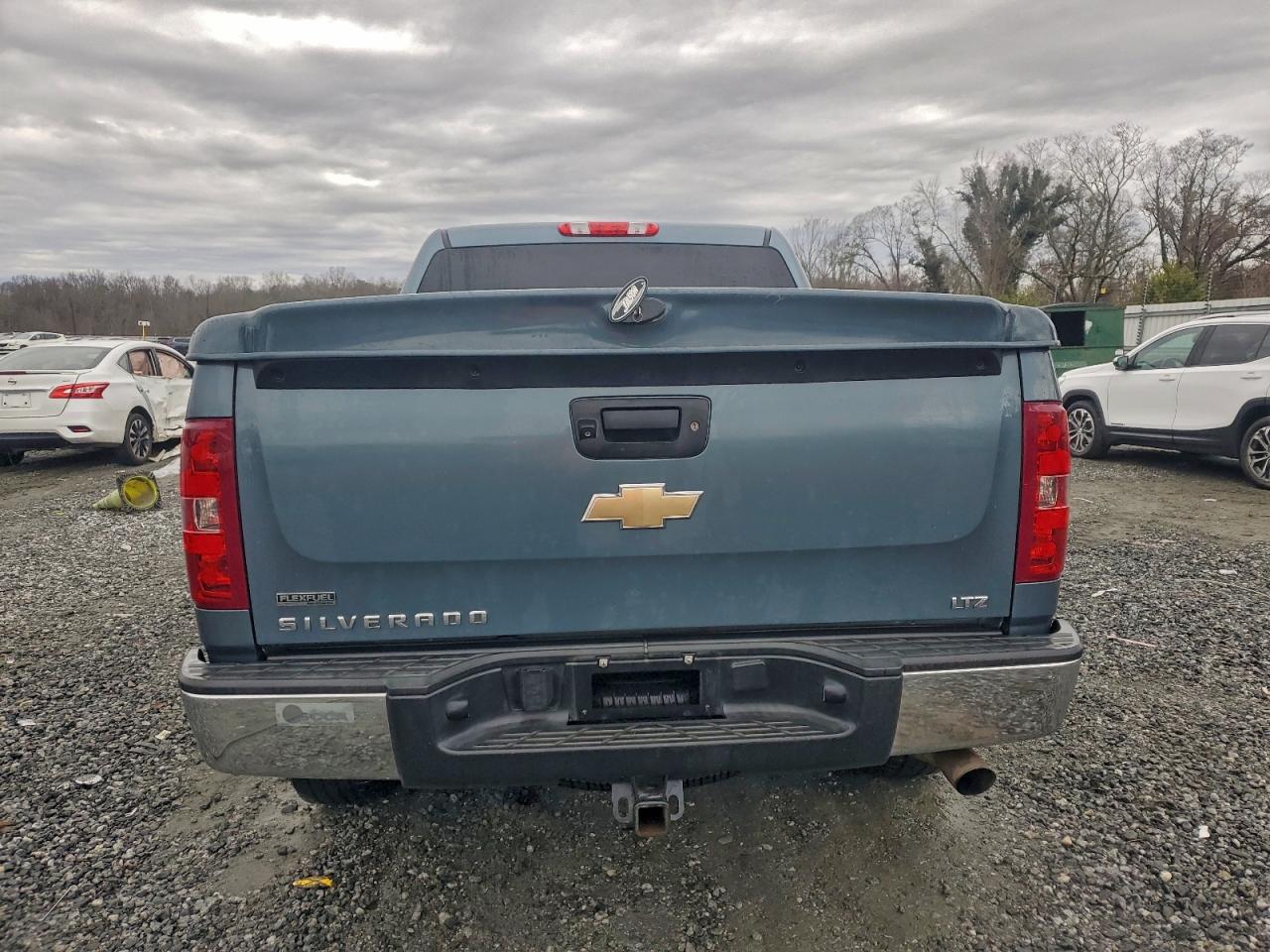 Chevrolet Silverado C1500 Ltz Image 3