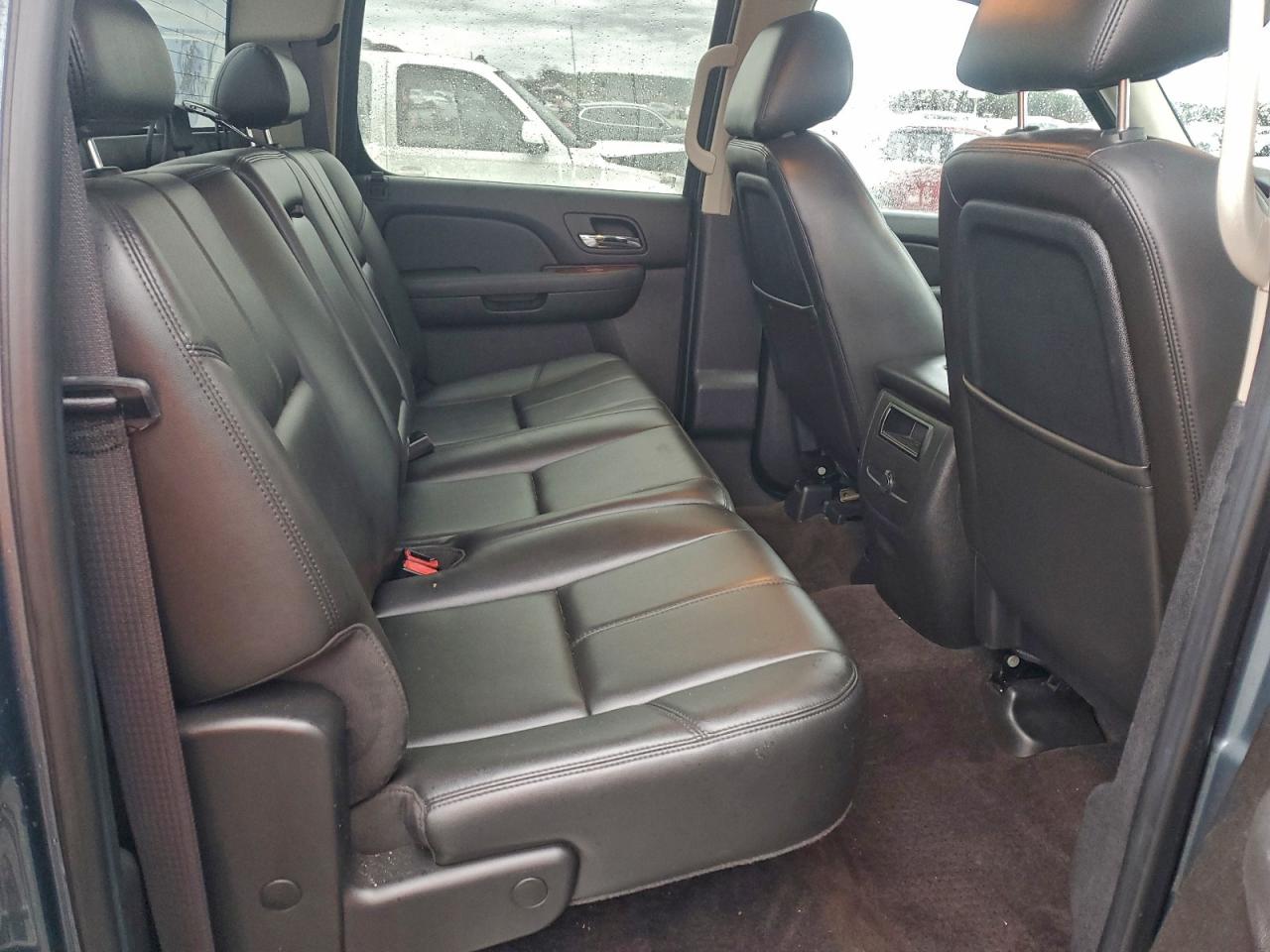 Chevrolet Silverado C1500 Ltz Image 9