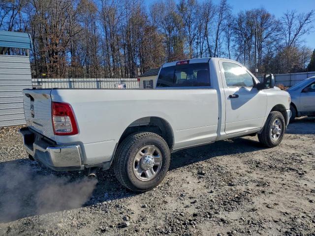 Ram 2500 Tradesman Image 2