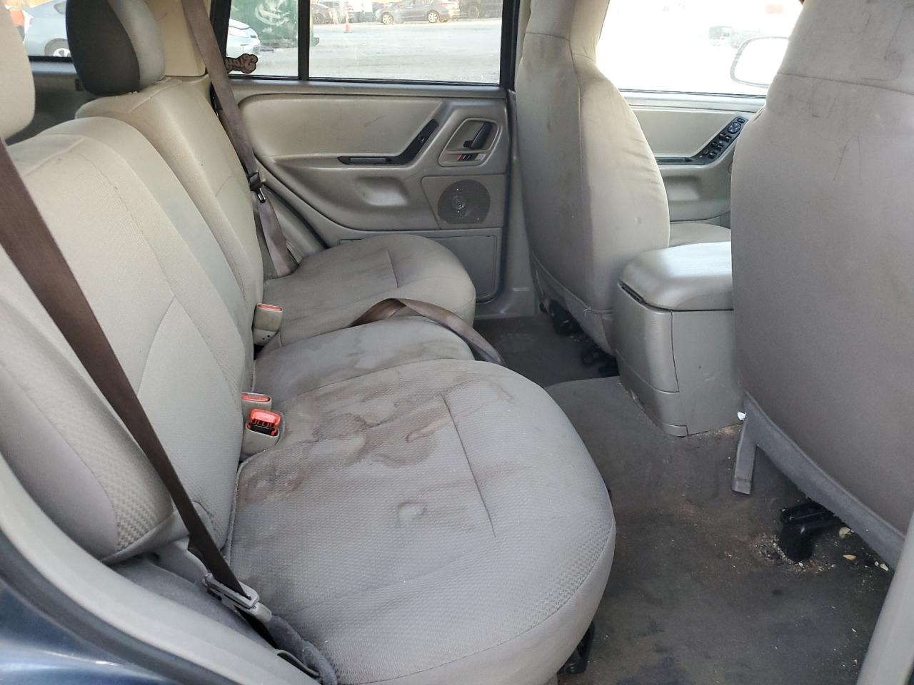 Jeep Grand Cherokee Laredo Image 11