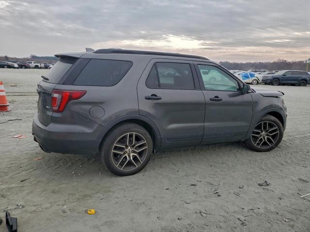 Ford Explorer Sport Image 3