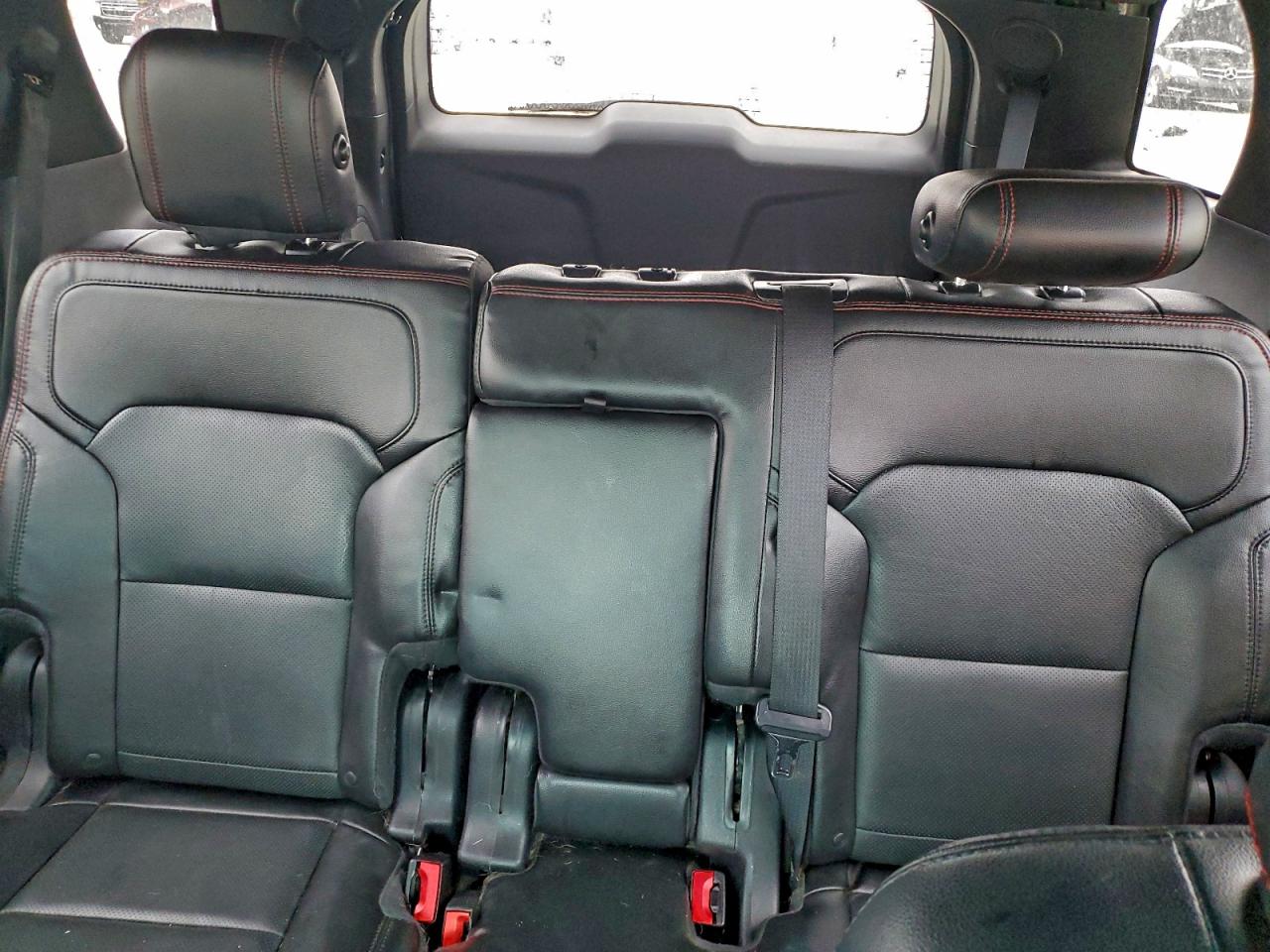 Ford Explorer Sport Image 12