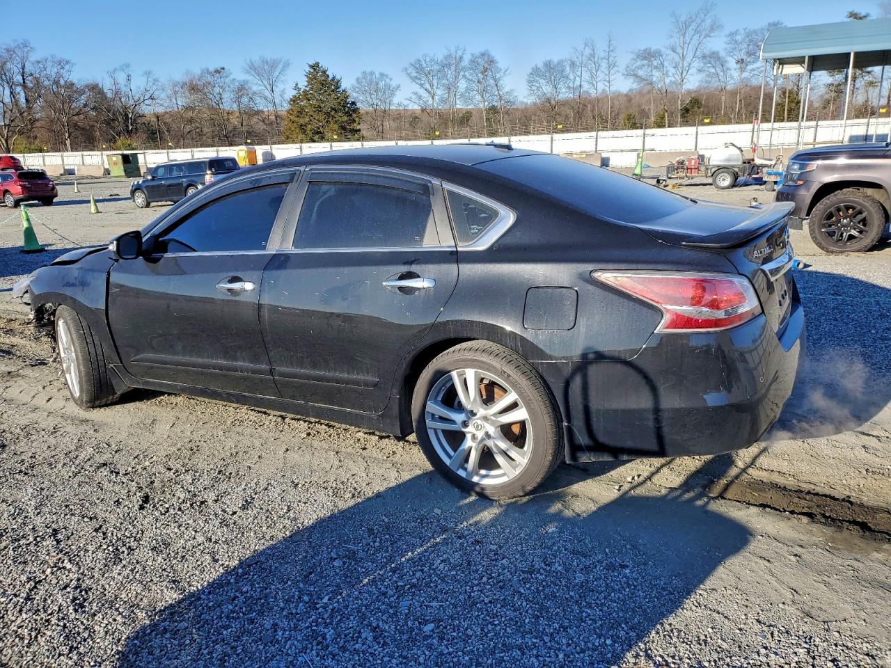 Nissan Altima 3.5s Image 3