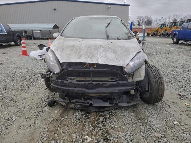 Ford Fiesta Se Image 11