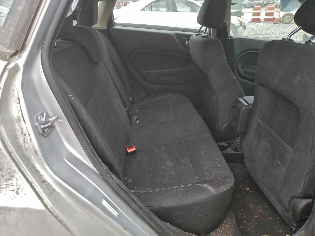 Ford Fiesta Se Image 12