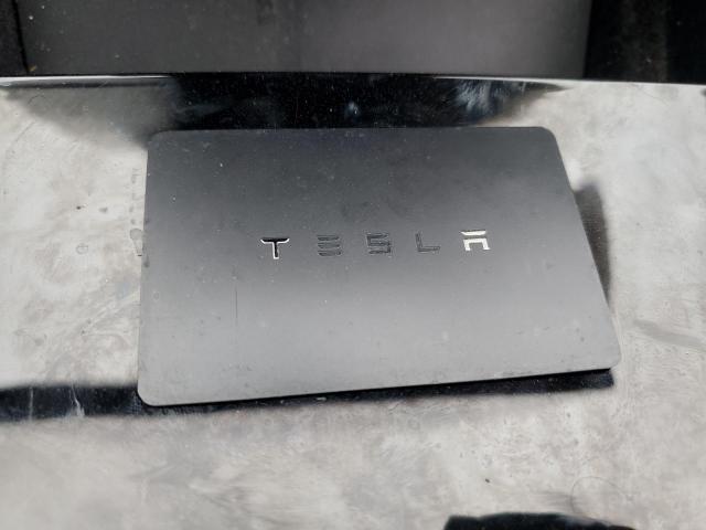 Tesla Model 3 Image 6