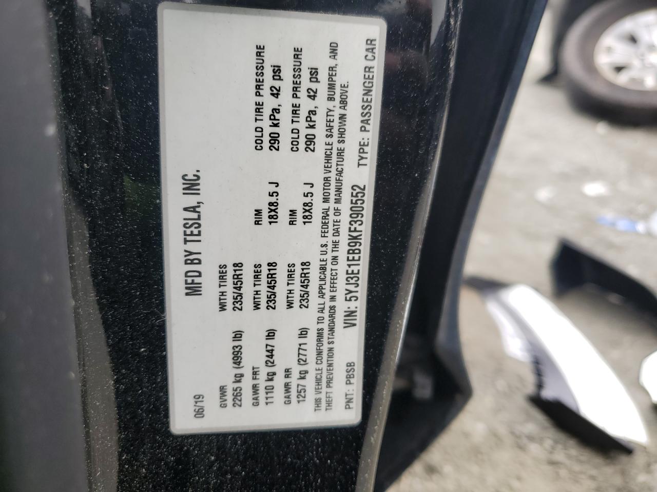 Tesla Model 3 Image 4