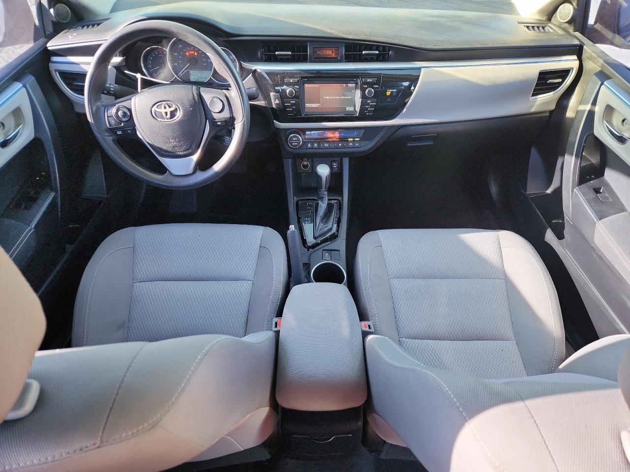 Toyota Corolla L Image 11