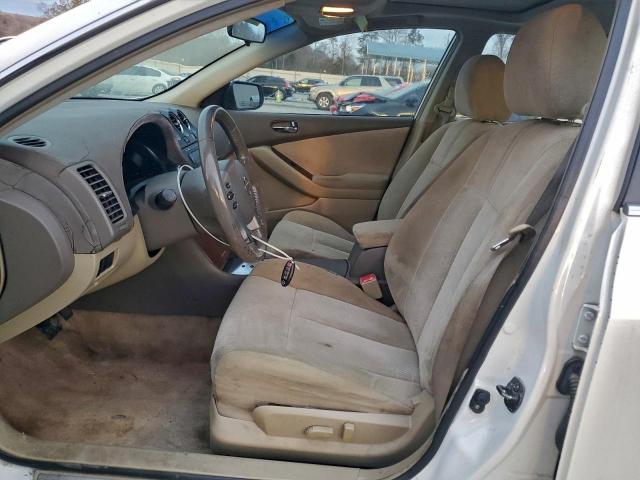 Nissan Altima 2.5 Image 6