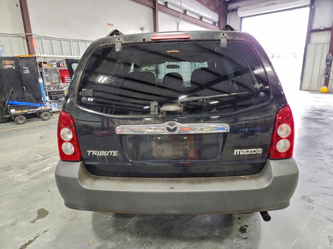 Mazda Tribute I Image 3