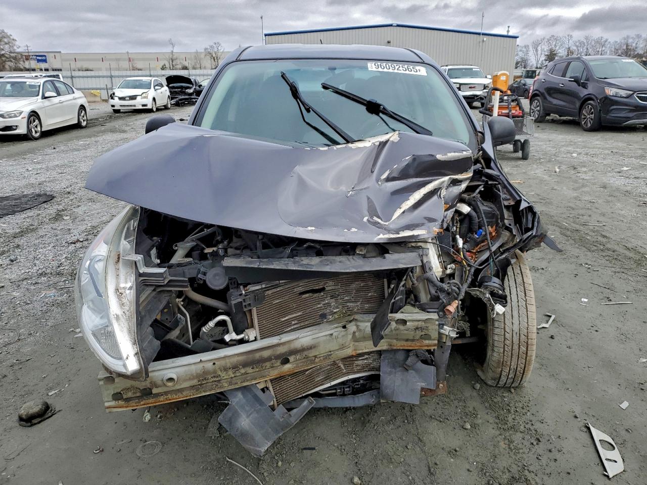 Nissan Versa S Image 2