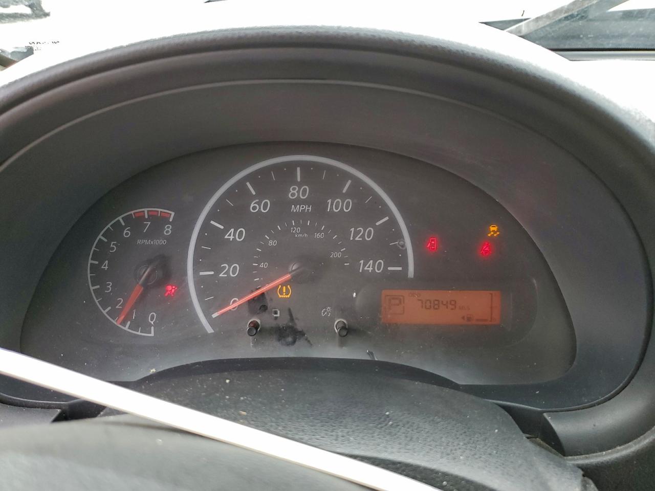 Nissan Versa S Image 7