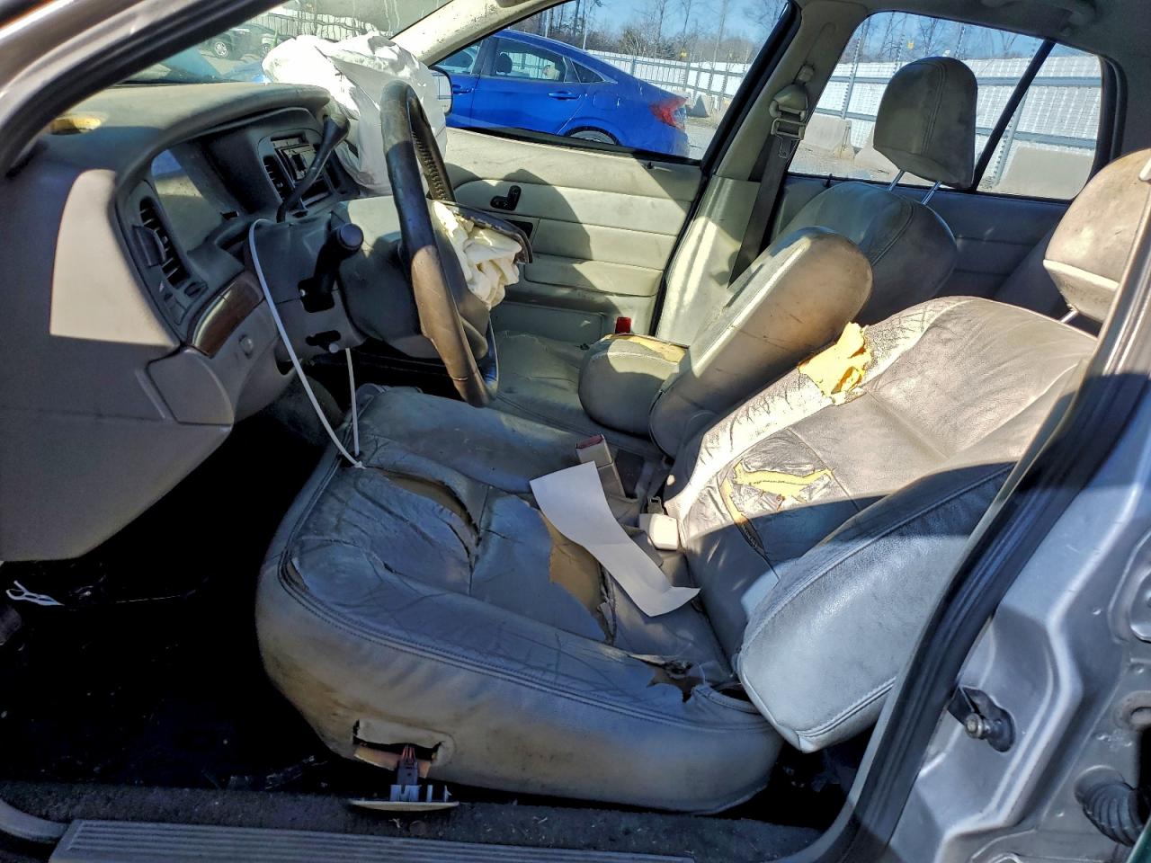 Ford Crown Vic Lx Image 3