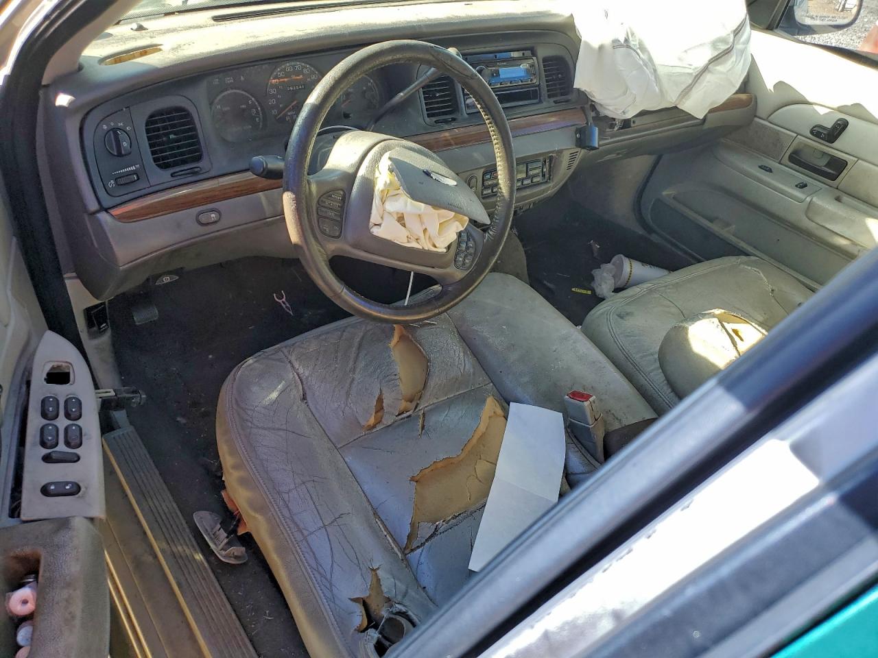 Ford Crown Vic Lx Image 9