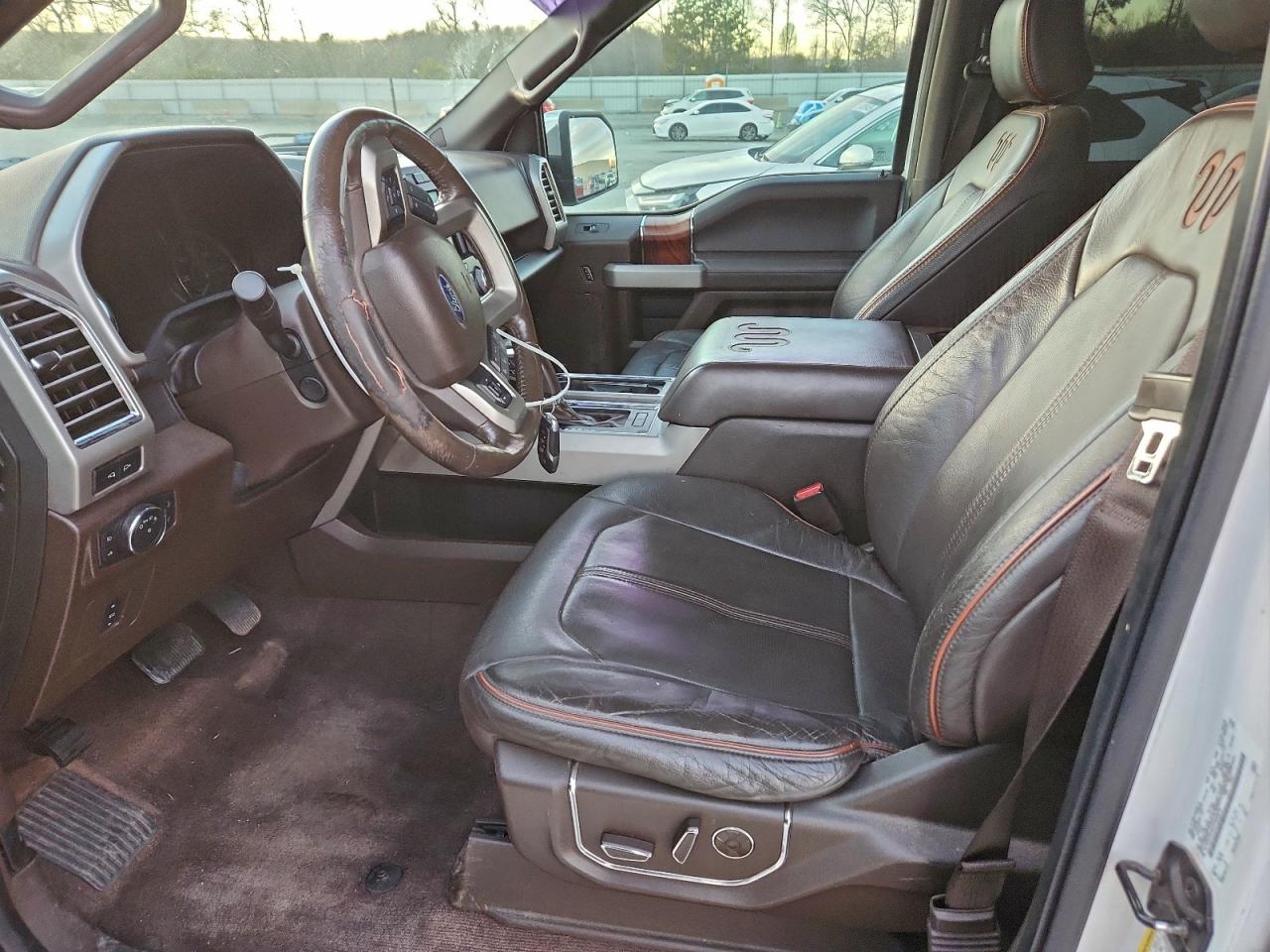 Ford F-150 Supercrew Image 10