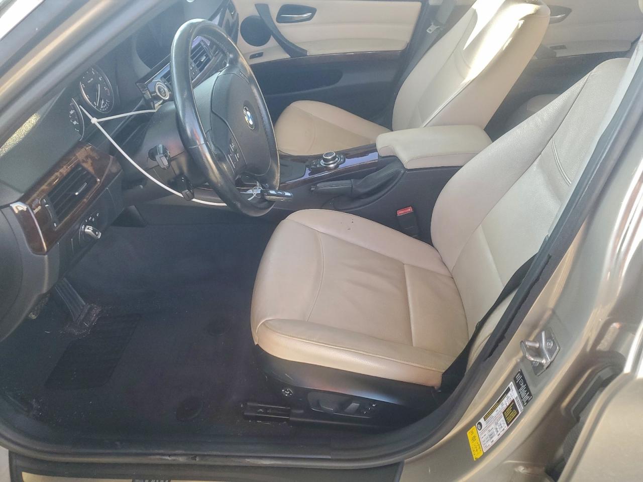 BMW 3 Series Xi Image 8