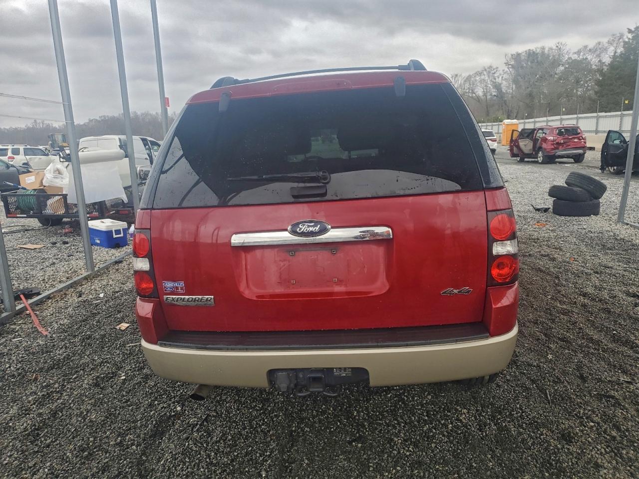 Ford Explorer Eddie Bauer Image 11