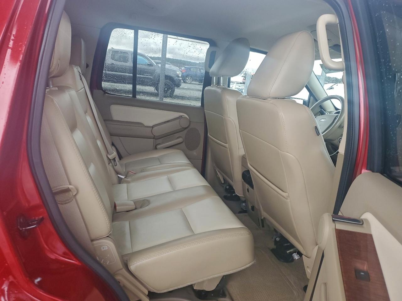 Ford Explorer Eddie Bauer Image 10