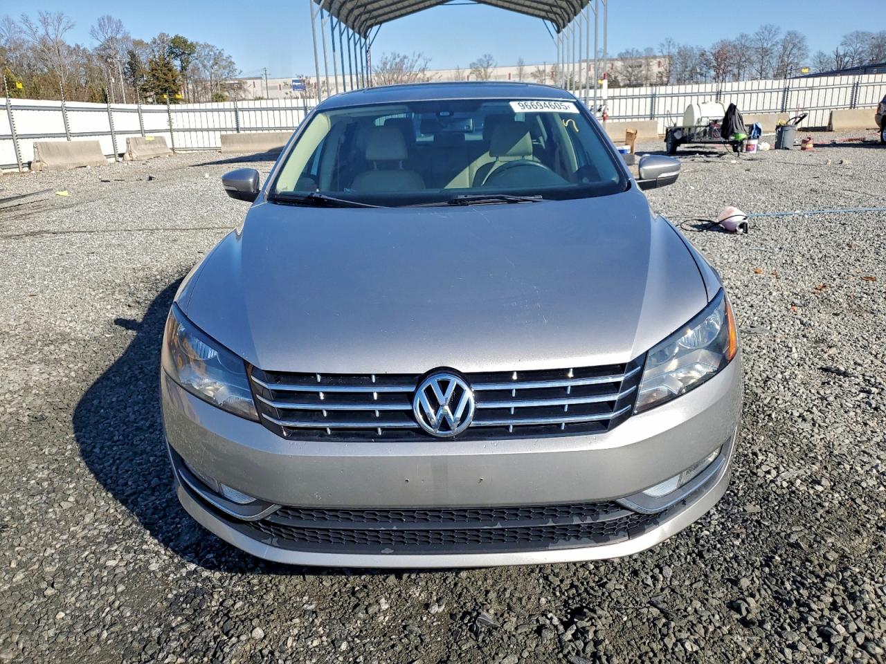 Volkswagen Passat Sel Image 10