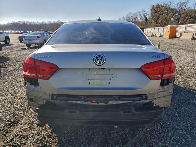 Volkswagen Passat Sel Image 3