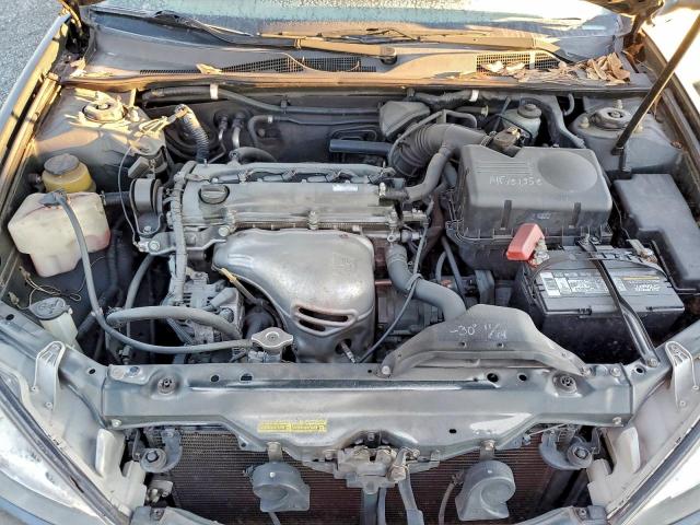 Toyota Camry Le Image 9