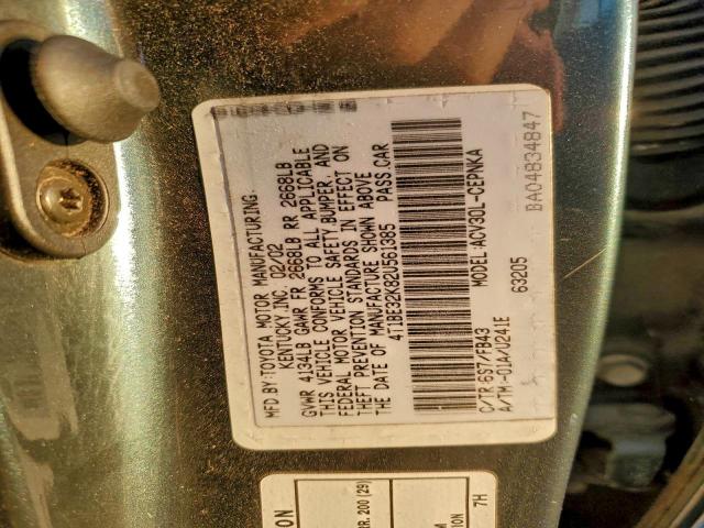 Toyota Camry Le Image 10