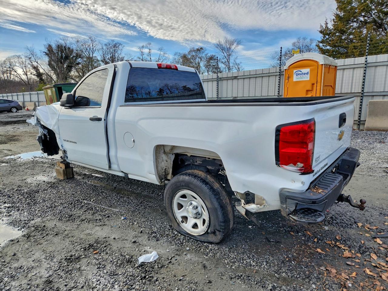 Chevrolet Silverado C1500 Image 4