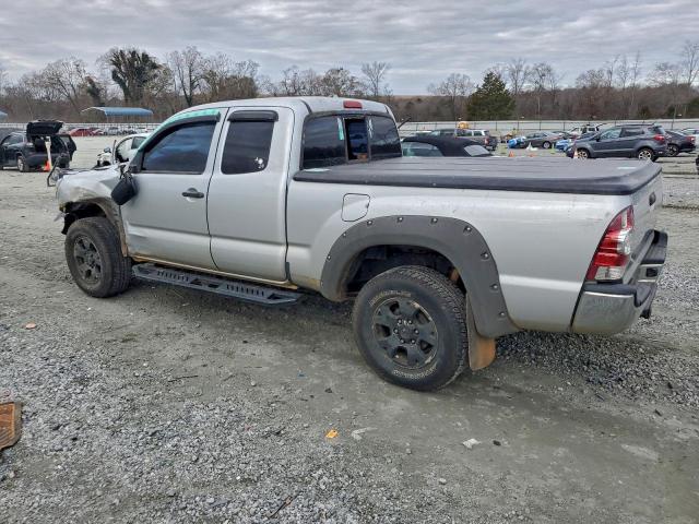 Toyota Tacoma Prerunner Access Cab Image 2