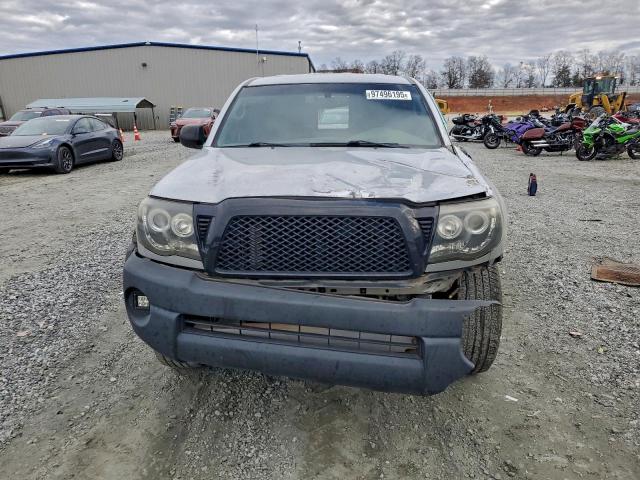 Toyota Tacoma Prerunner Access Cab Image 8