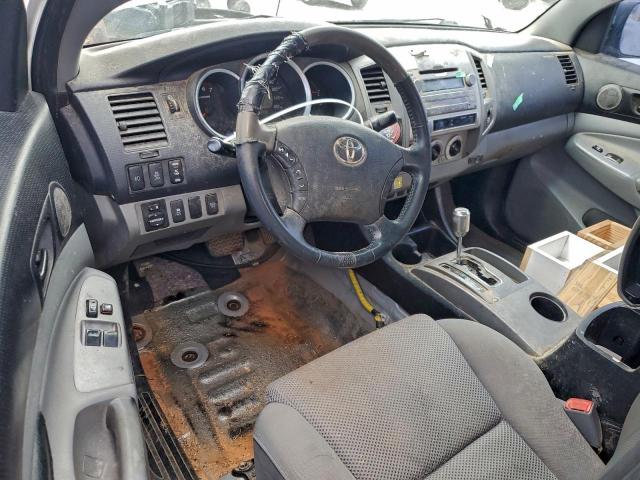 Toyota Tacoma Prerunner Access Cab Image 10