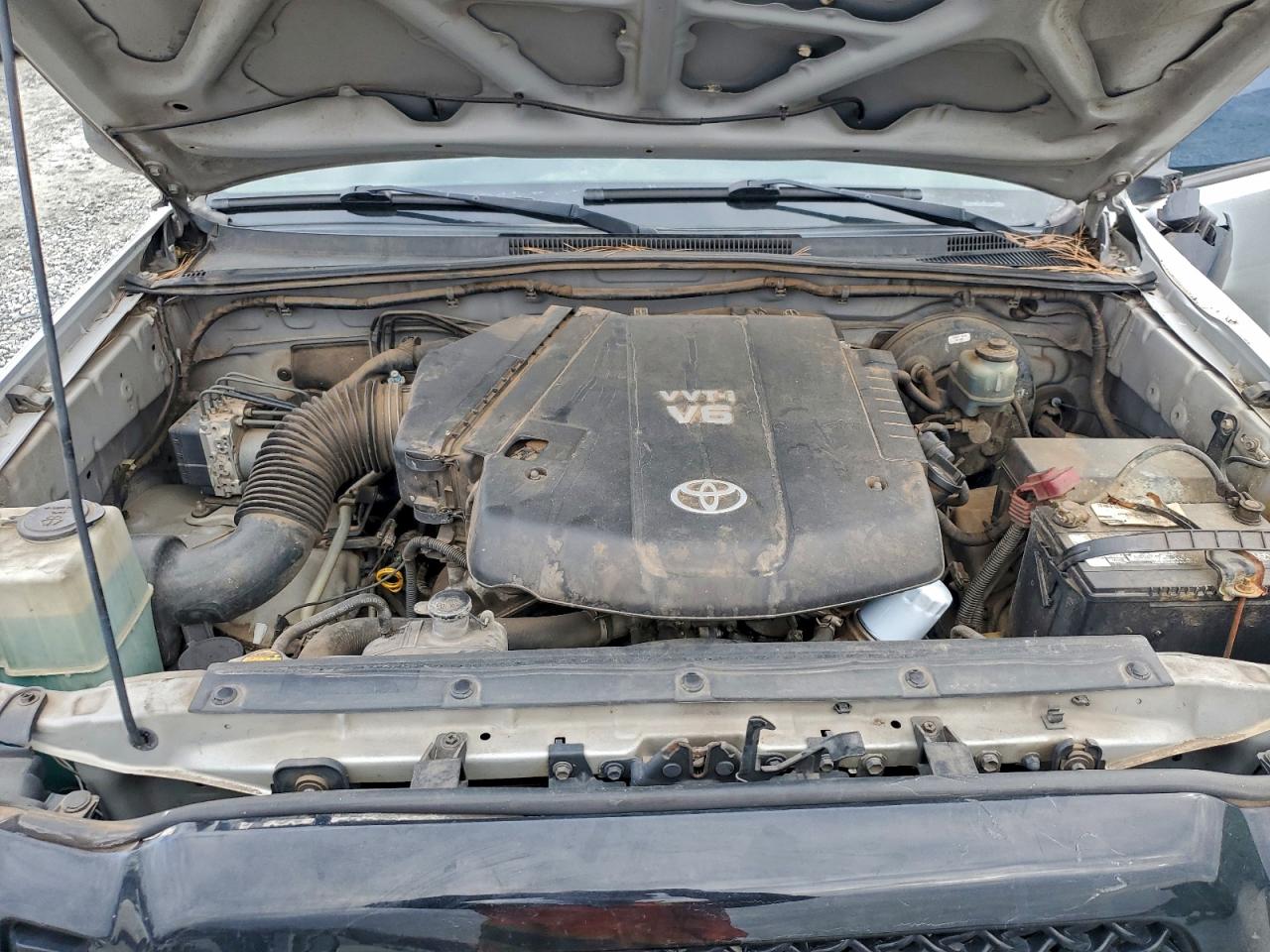 Toyota Tacoma Prerunner Access Cab Image 5