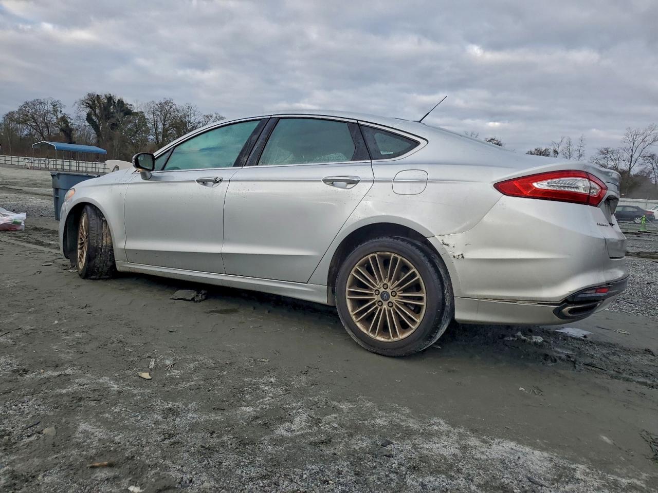 Ford Fusion Se Image 5