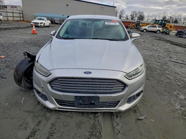 Ford Fusion Se Image 2