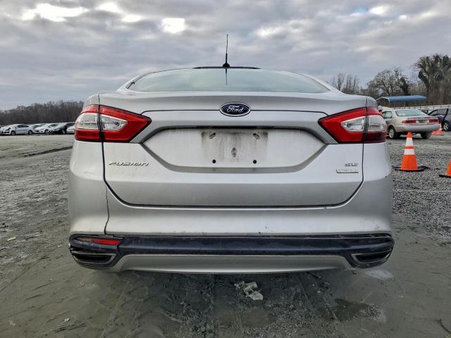 Ford Fusion Se Image 6