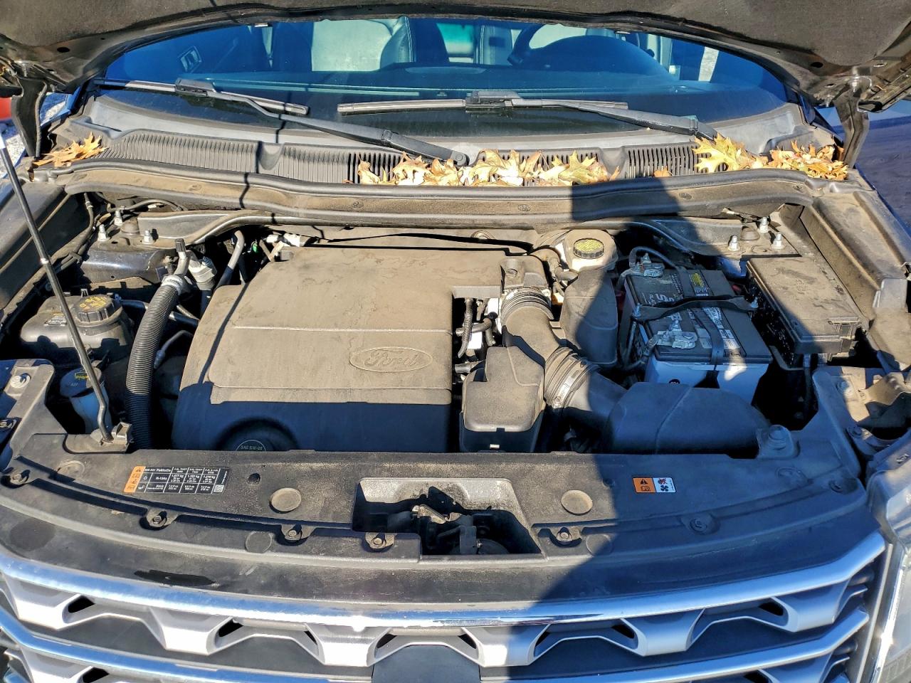 Ford Explorer Limited Image 5