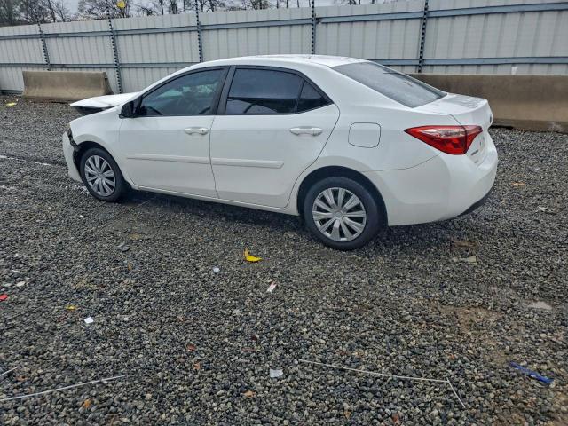 Toyota Corolla L Image 8